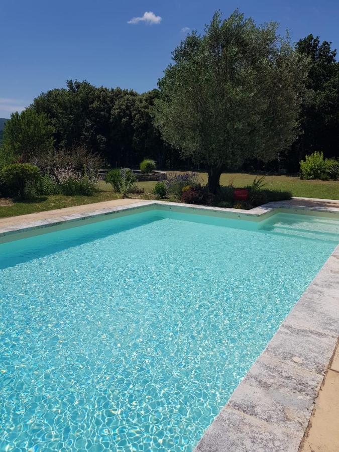 Les Nefliers Gite Cereste Exterior photo